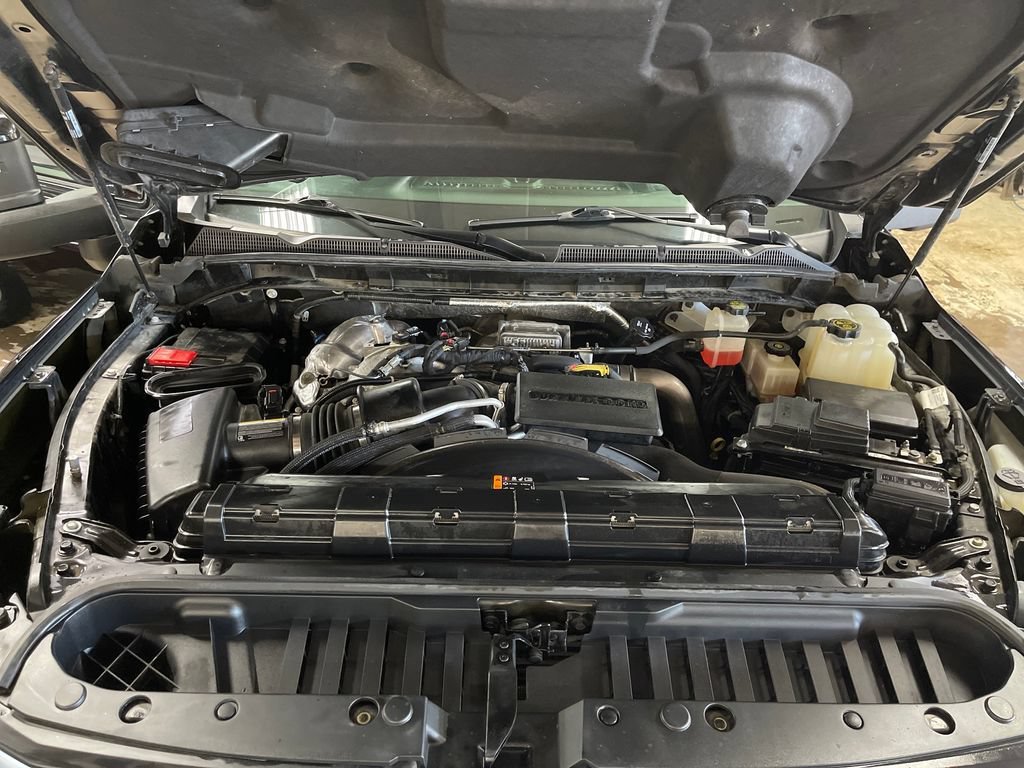 Used 2022 Ebony Twilight Metallic GMC AT4 image 8