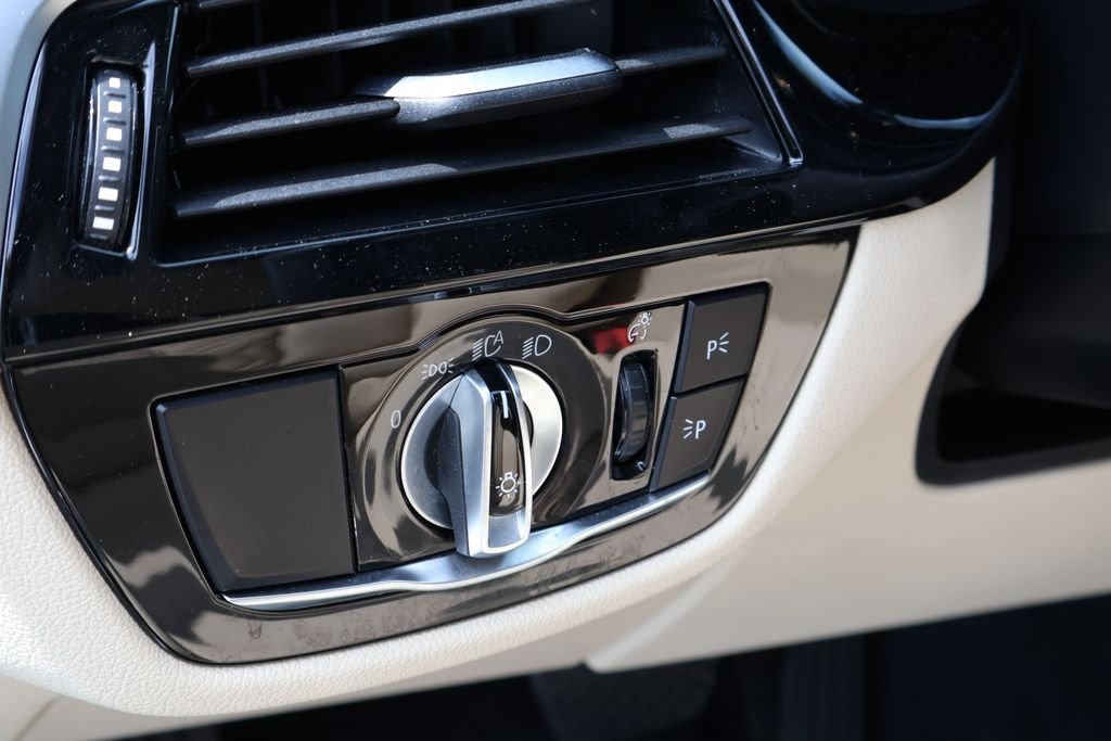 Used 2023 Black BMW i image 20