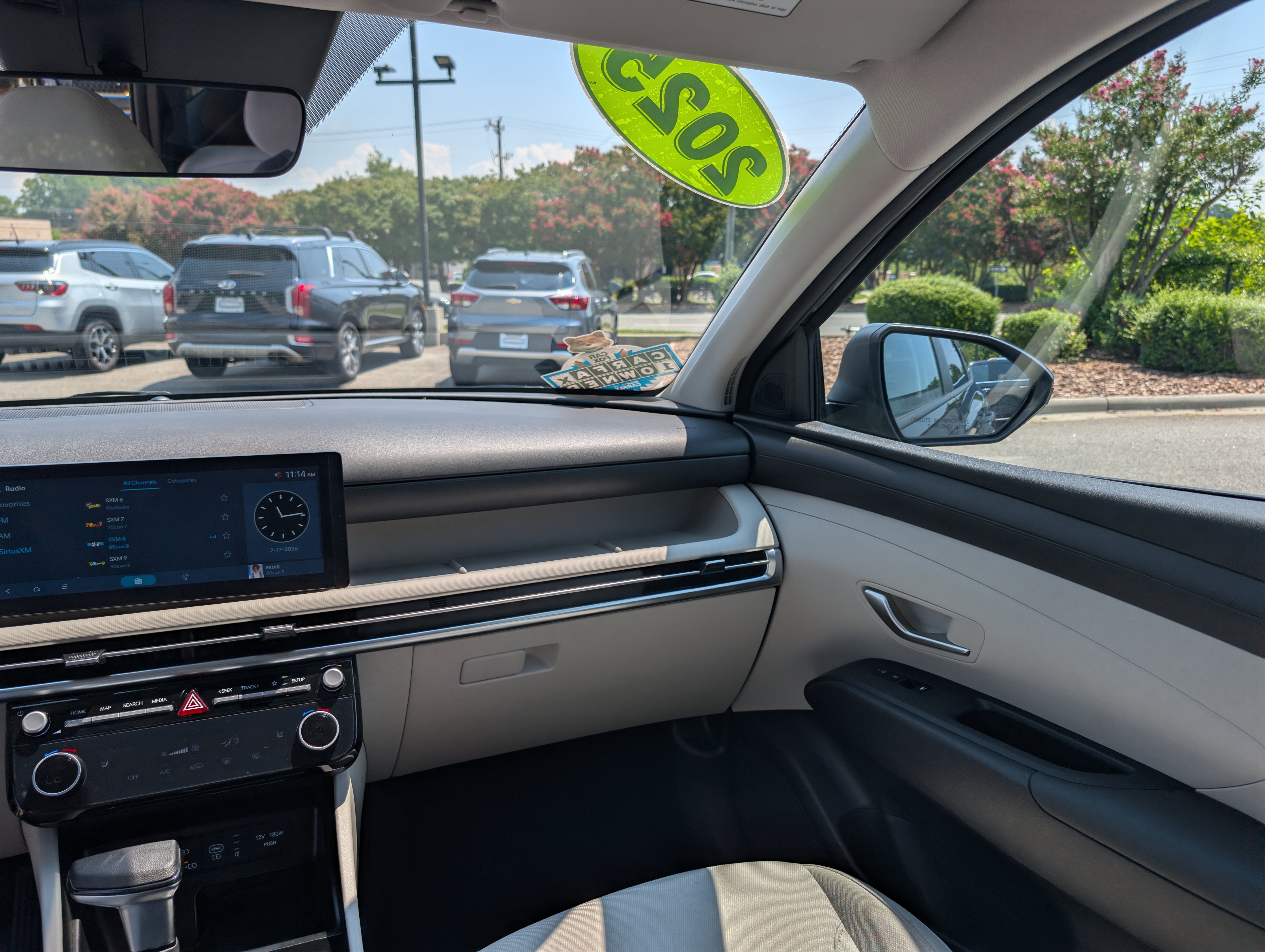 Used 2025 Phantom Black Hyundai SEL image 12