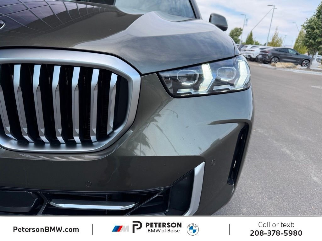 Used 2024 Green BMW xDrive40i image 41