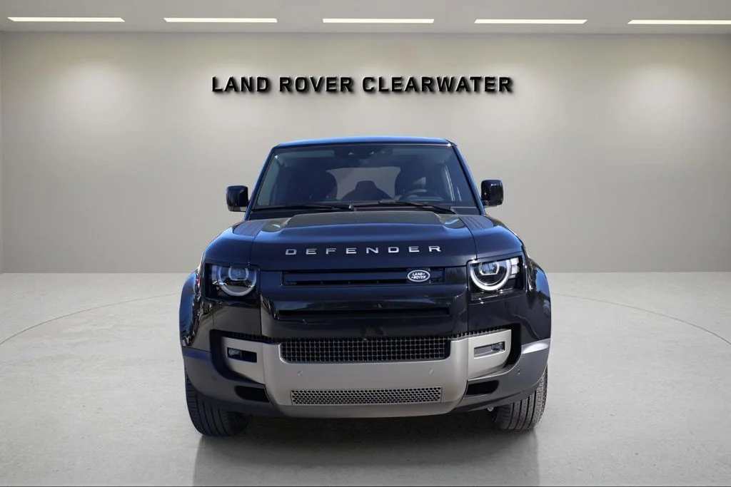 New 2026 Santorini Black Land Rover S image 8