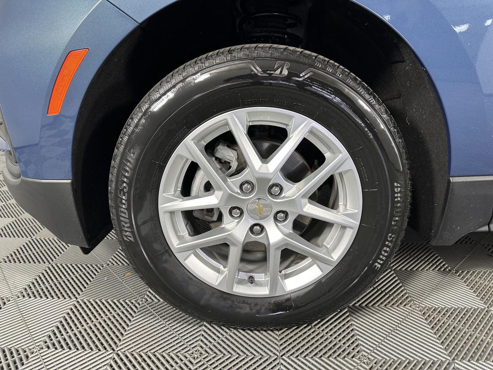 Used 2024 Lakeshore Blue Metallic Chevrolet  image 10