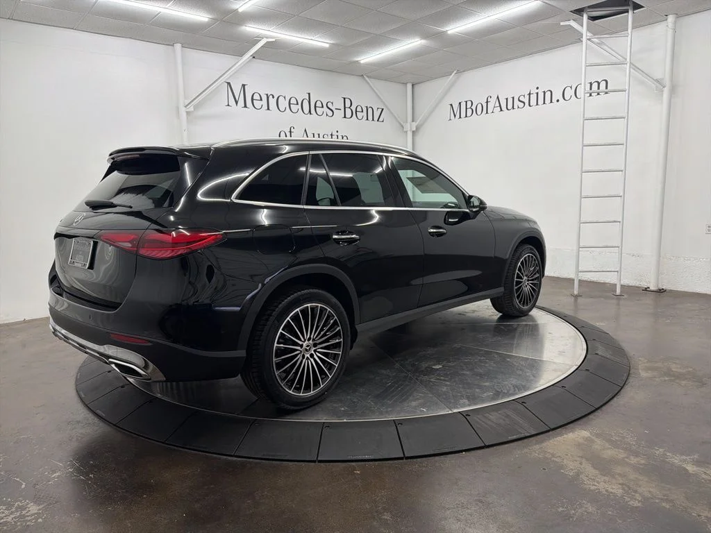 Used 2026 Black Mercedes-Benz GLC 300 image 7