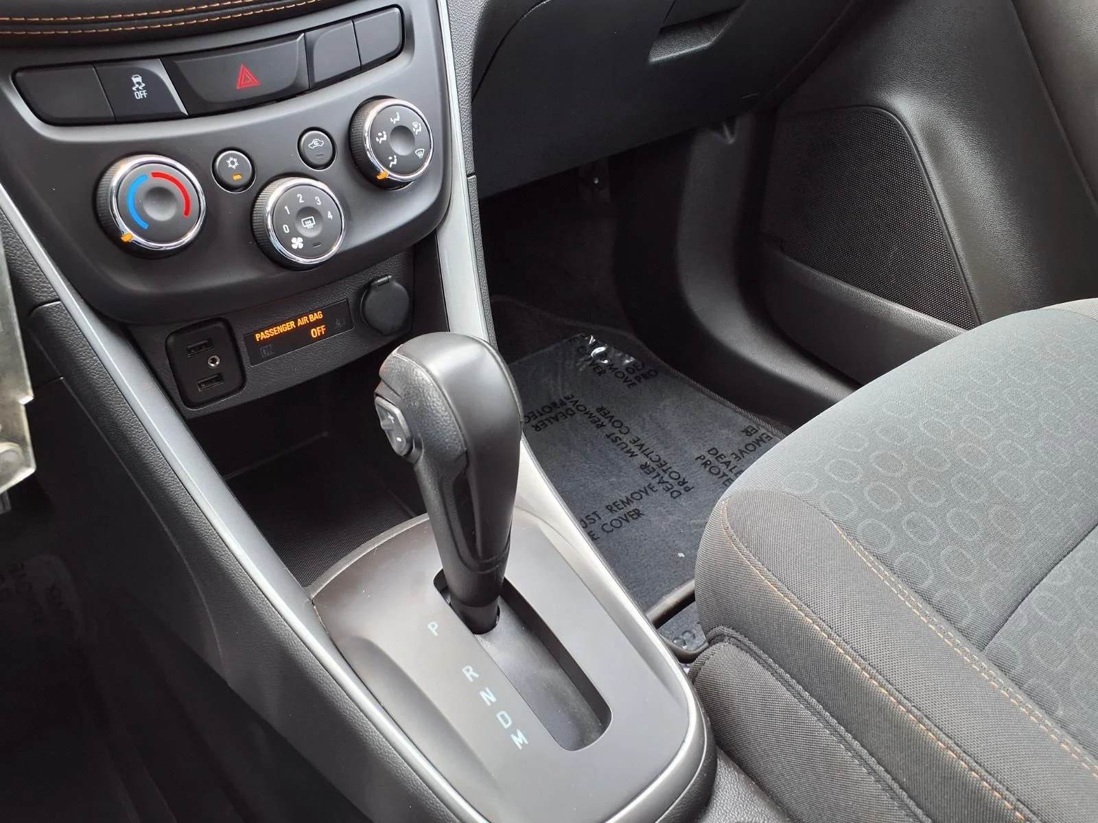 Used 2022 White Chevrolet LS image 25