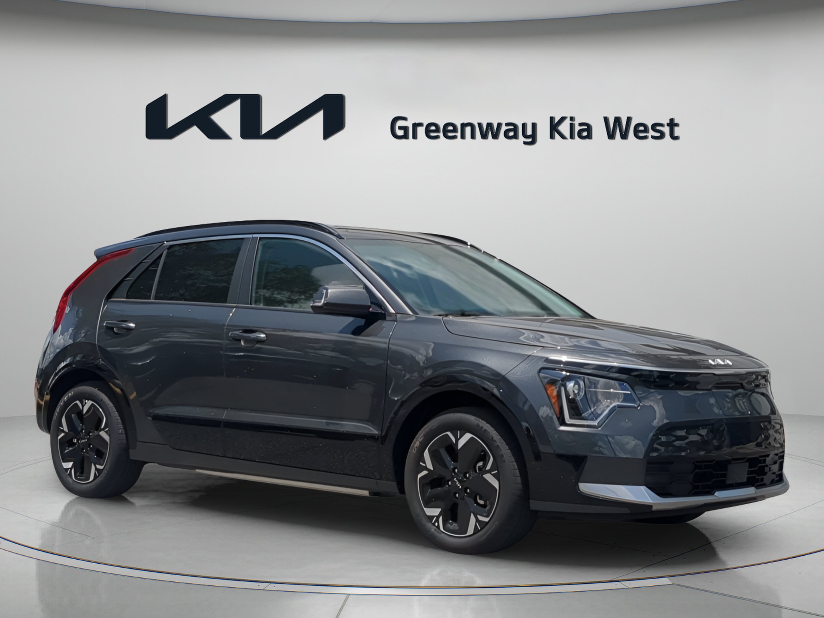 New 2026 Interstellar Gray Kia Wind image 1