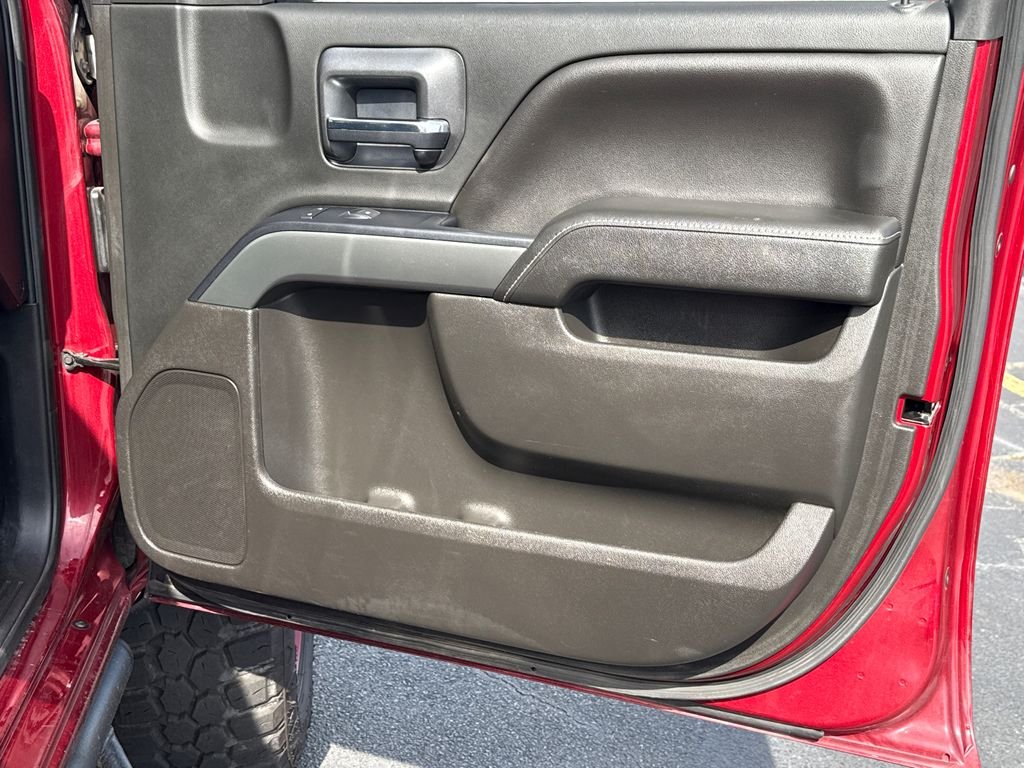 Used 2018 Red Chevrolet LT image 14