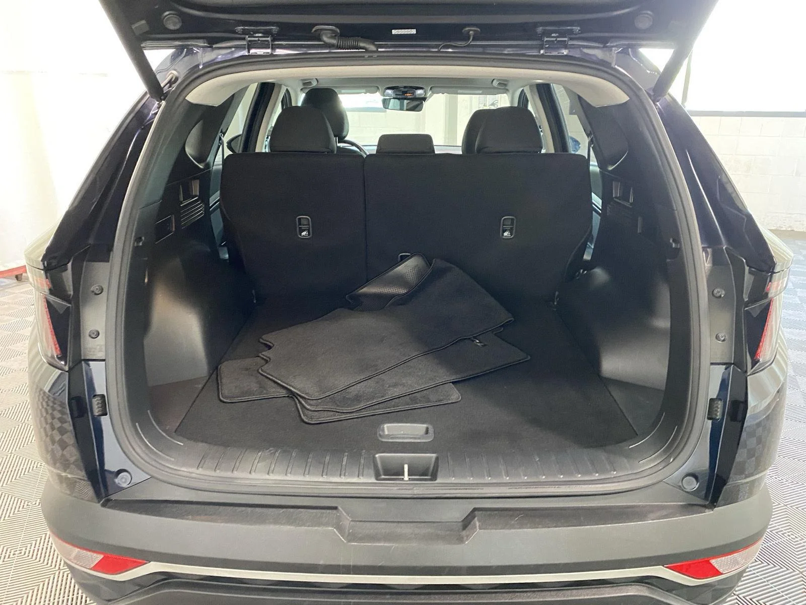 Used 2022 Deep Sea Hyundai SEL Convenience image 20