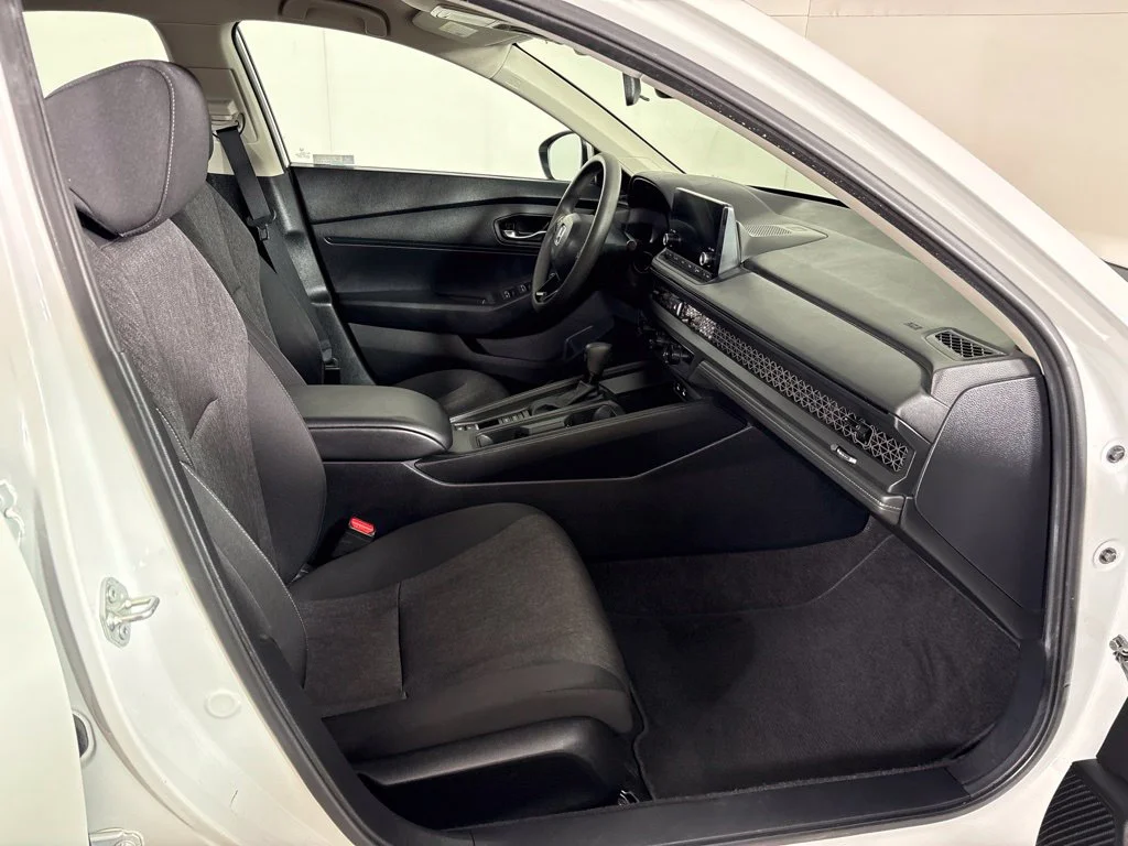 Used 2024 White Honda LX image 17