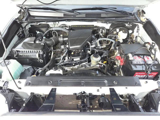 Used 2021 White Toyota SR image 9