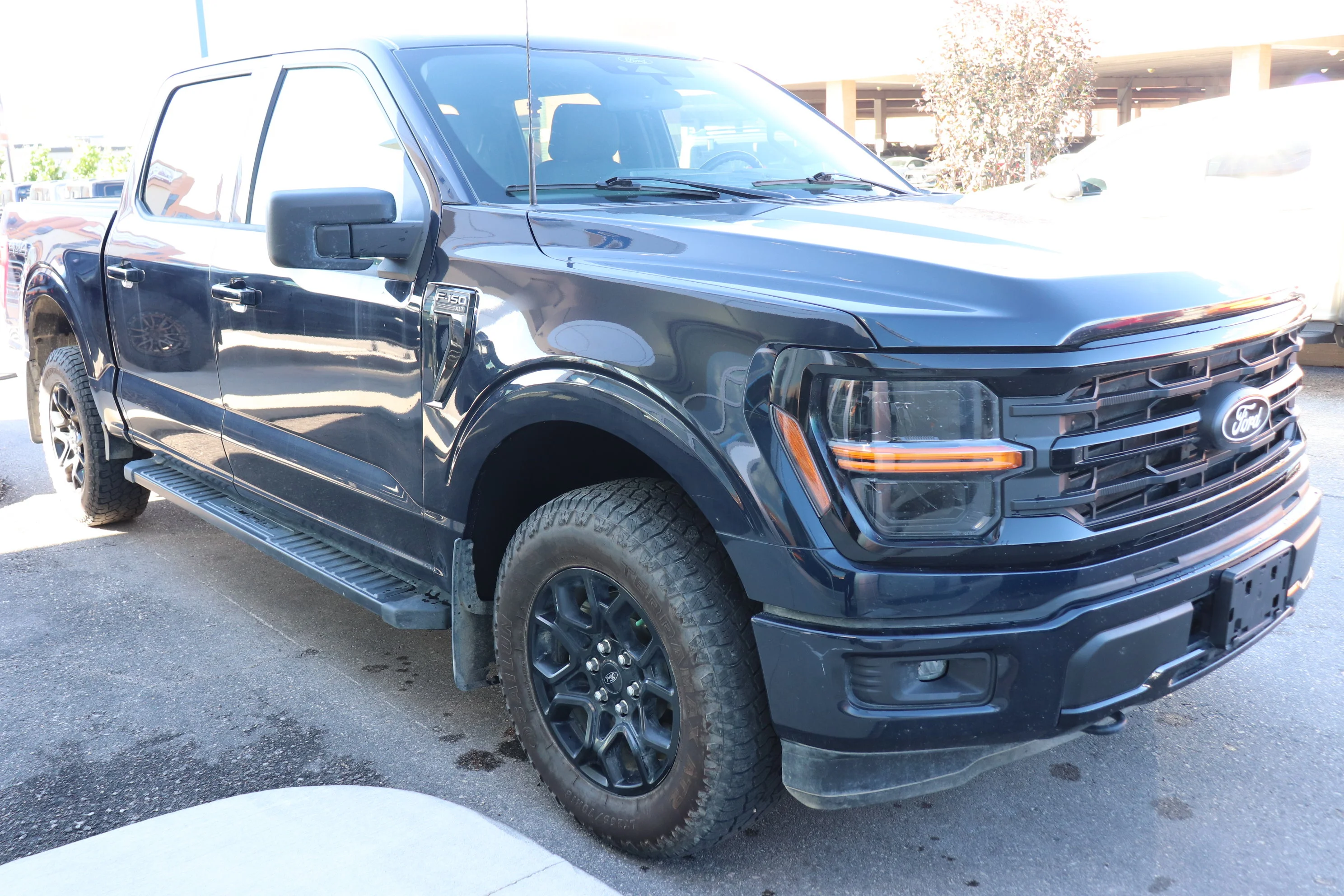 Used 2023 Black Ford XL 4WD SuperCrew 5.5