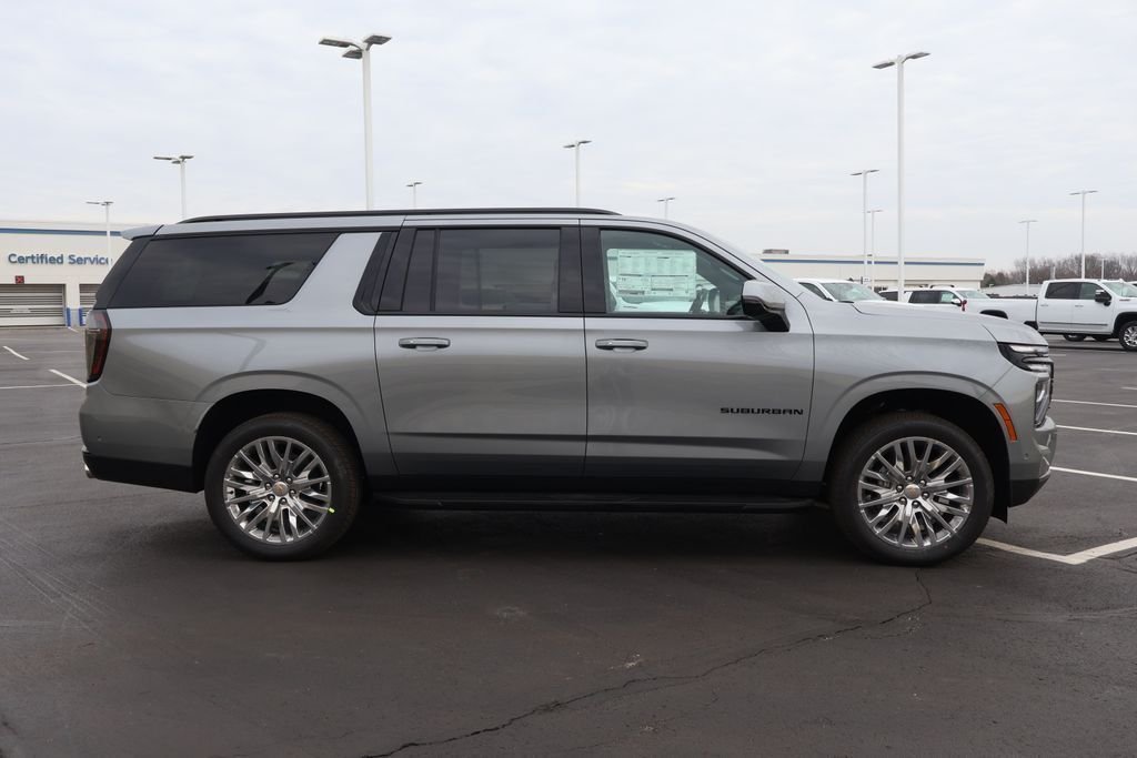 2026 Chevrolet Suburban RST - Photo 9