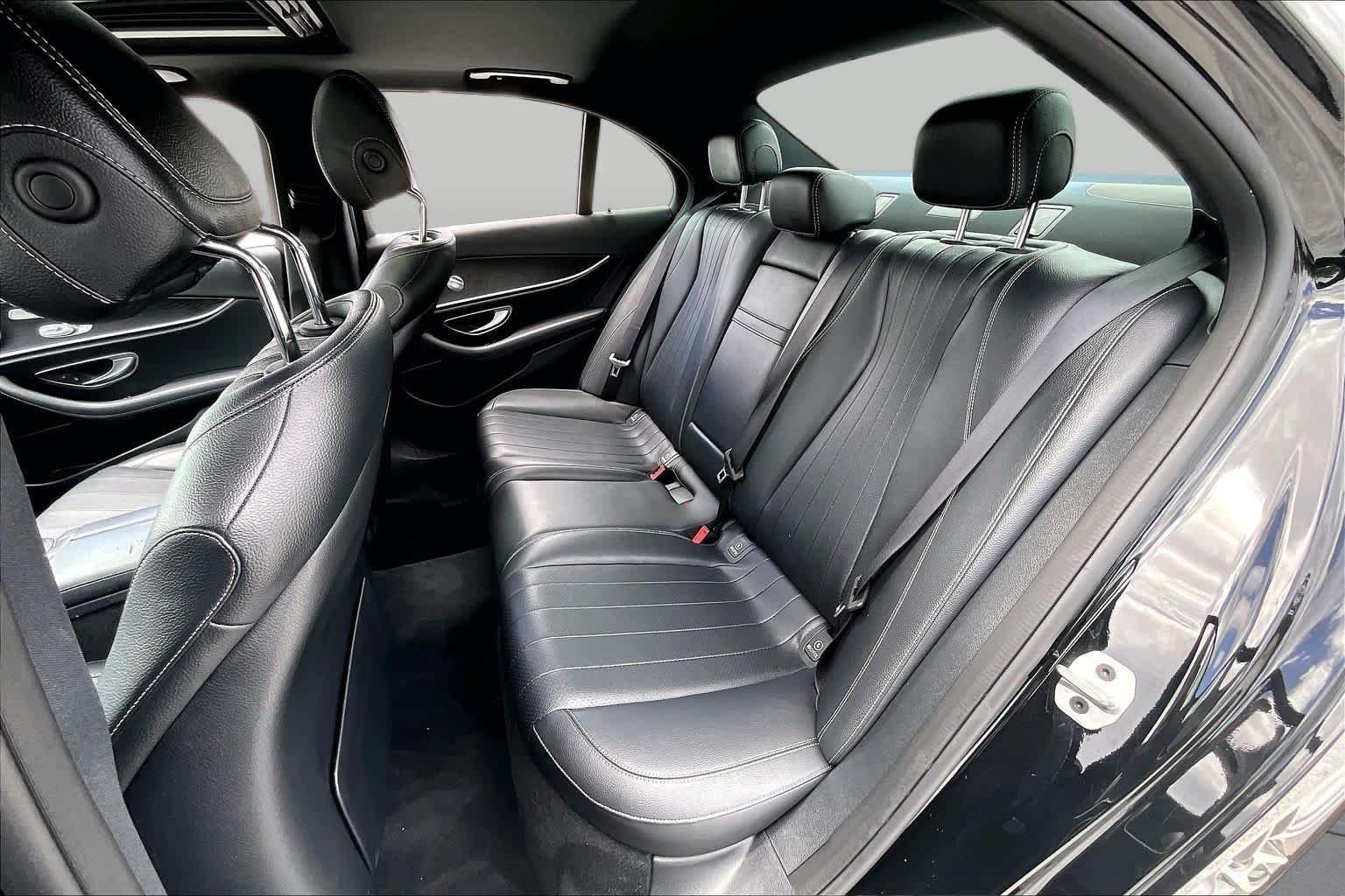 Used 2020 Obsidian Black Metallic Mercedes-Benz E 350 image 20