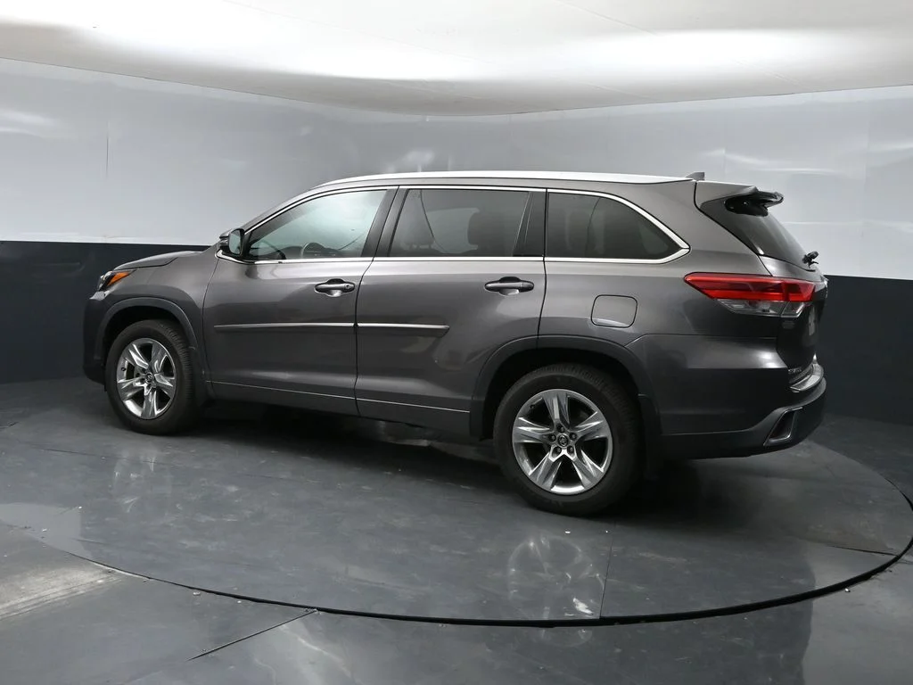 Certified Used 2019 Gray Toyota Limited image 5