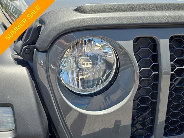 Used 2021 Gray Jeep Sport image 7