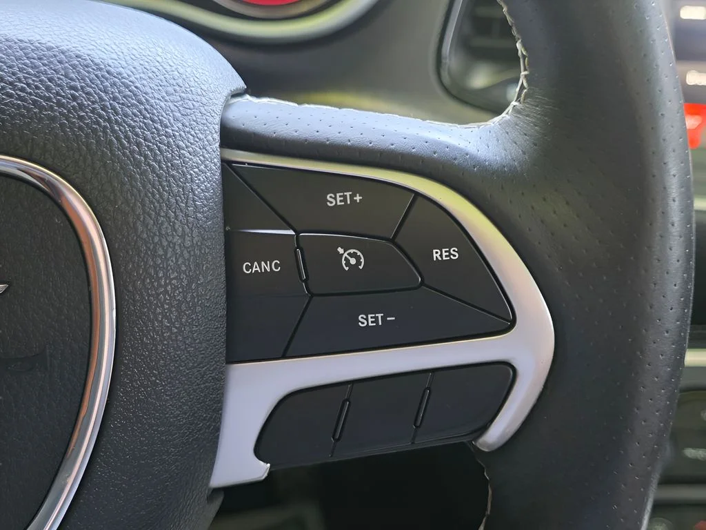 Used 2018 White Knuckle Clearcoat Dodge SRT 392 image 18