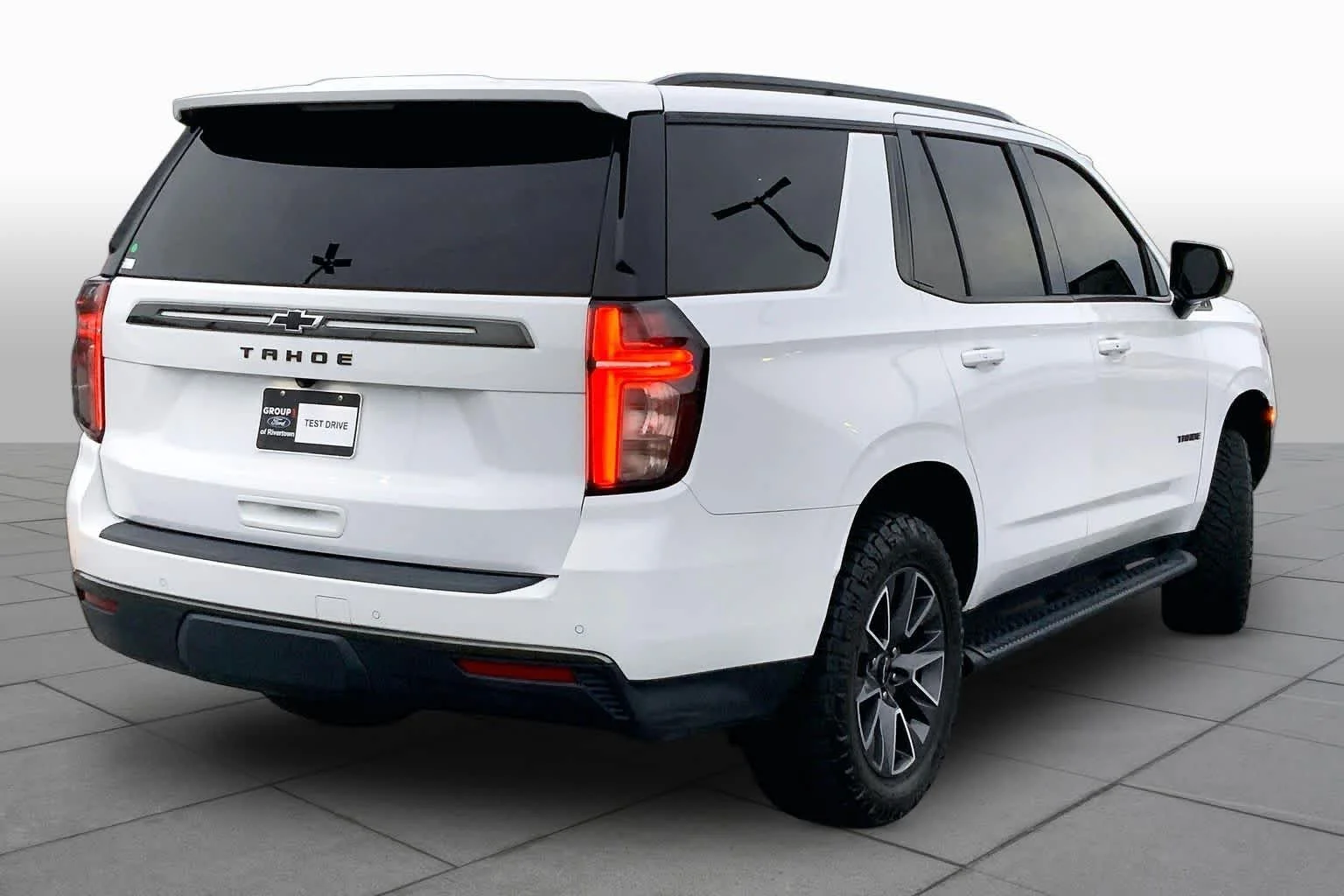 Used 2021 Summit White Chevrolet Z71 image 12