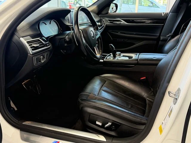 2019 BMW 7 Series 740i - Photo 6