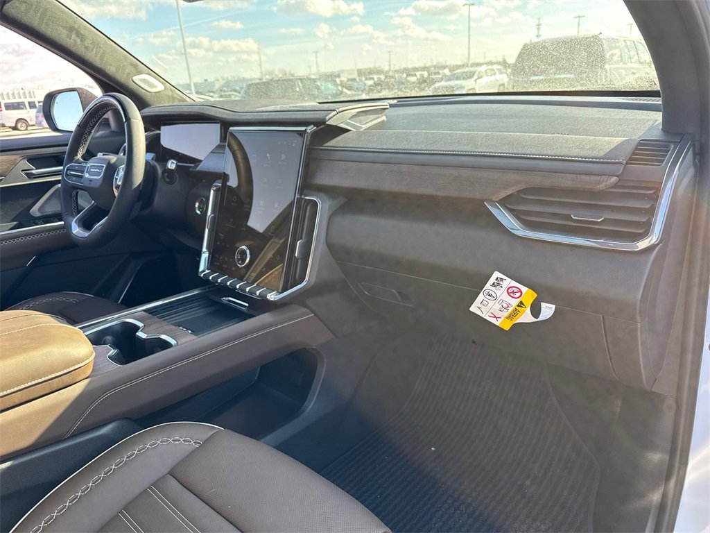 2026 GMC ACADIA - Image 41