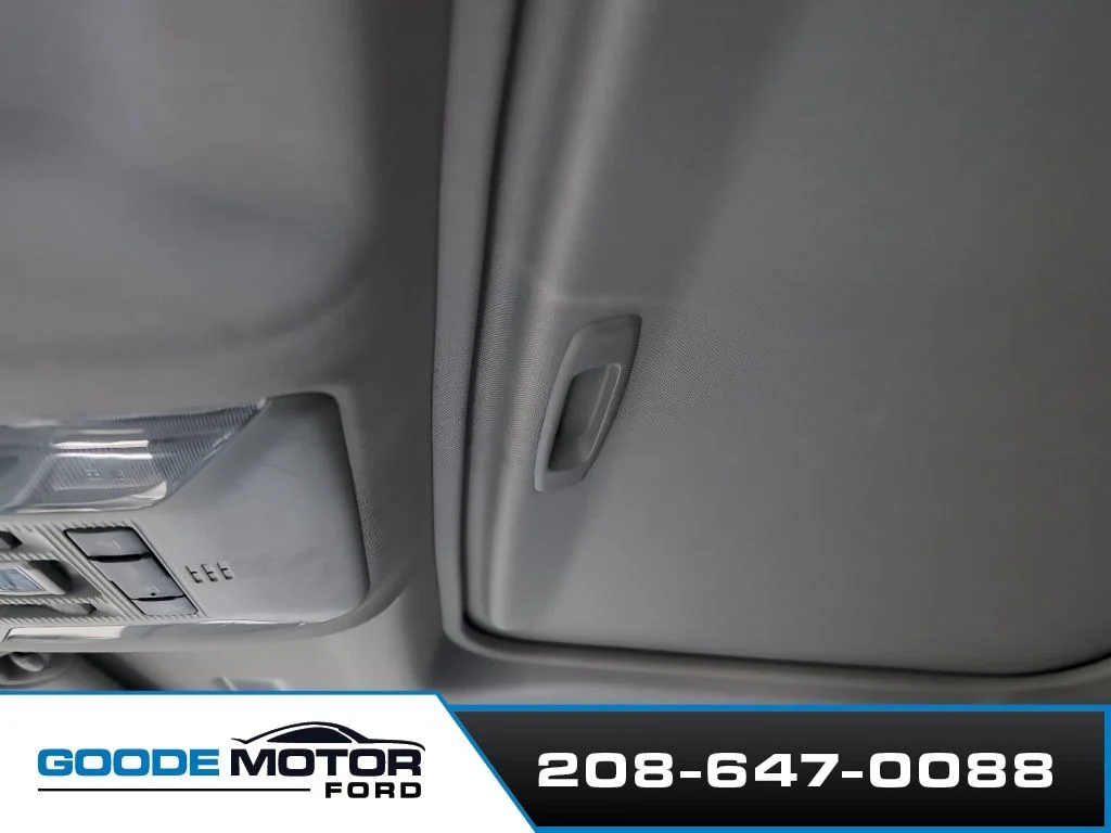 Used 2021 Lunar Toyota XLE Premium image 14