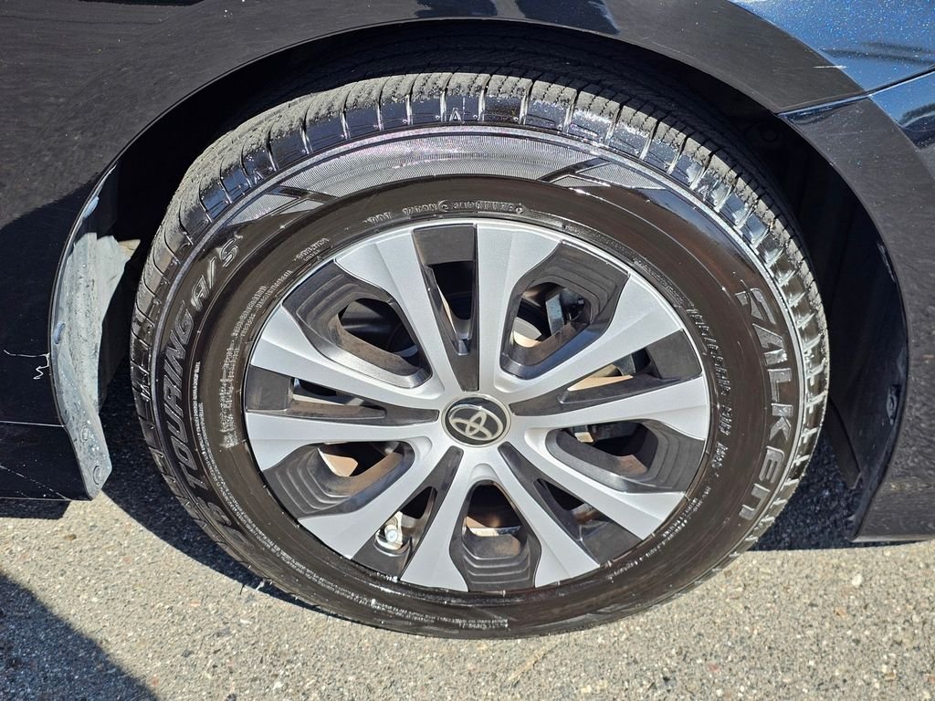 Used 2022 Black Toyota XLE image 7