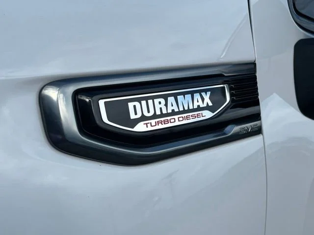 Used 2025 Summit White GMC AT4 image 11