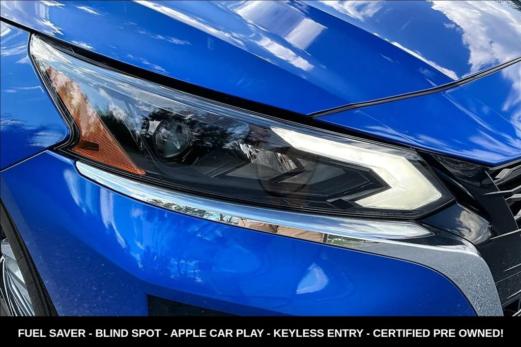 Used 2025 Blue Nissan 2.5 SV image 35