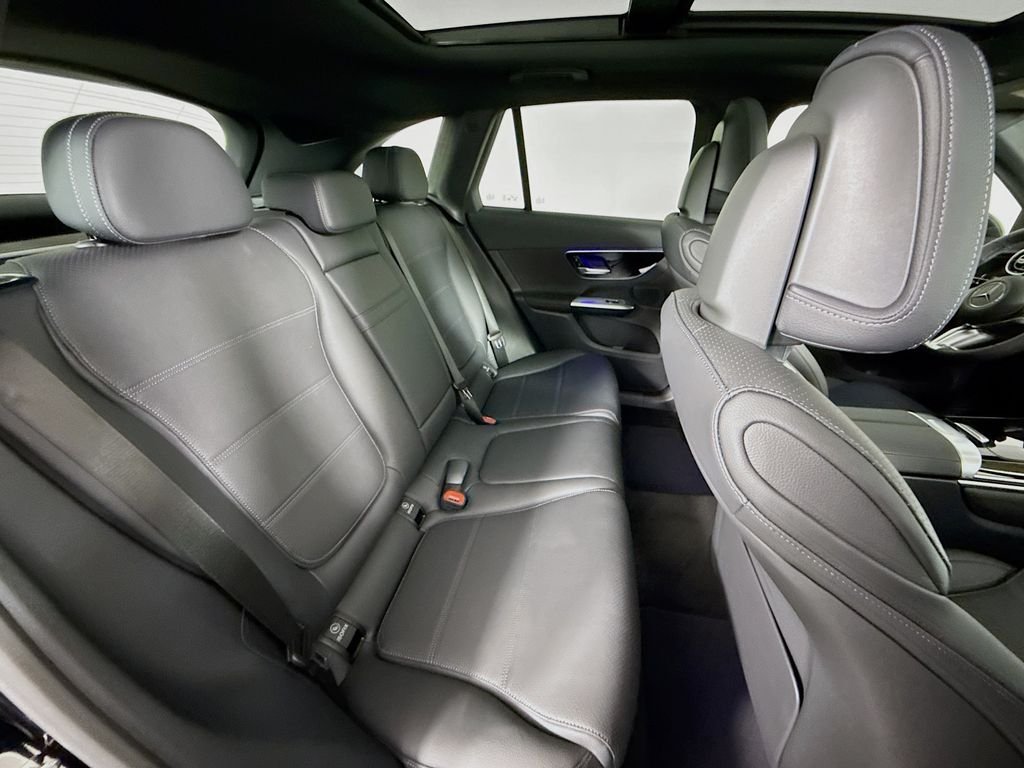 Used 2026 Black Mercedes-Benz GLC 300 image 28
