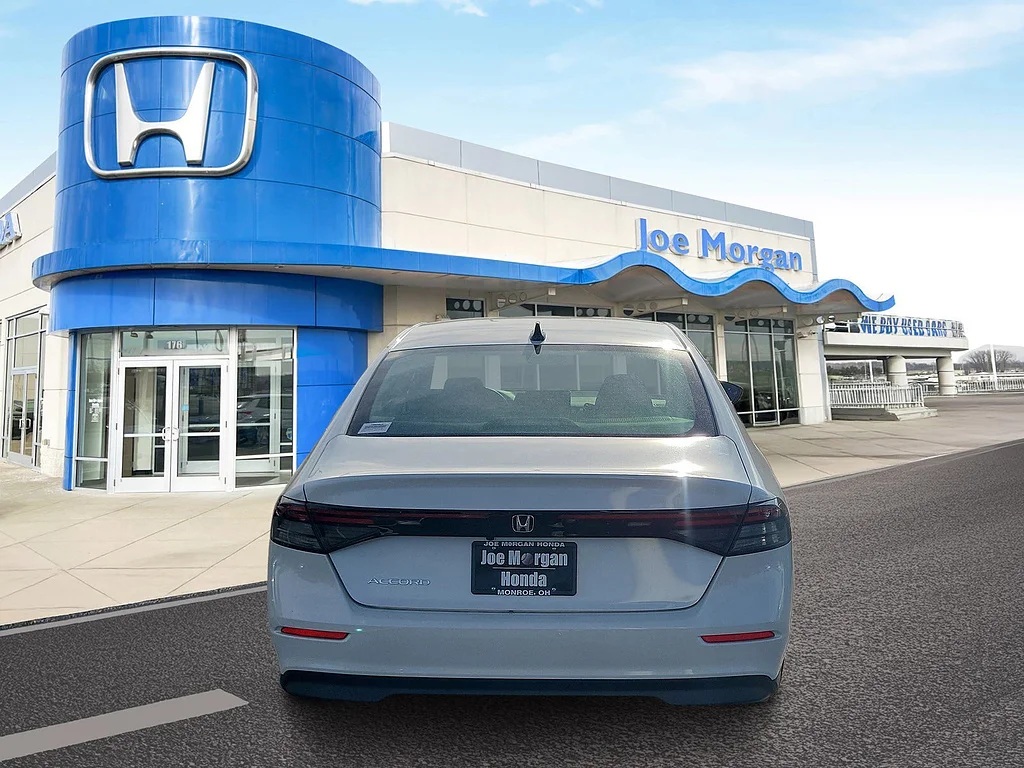 New 2026 Platinum White Pearl Honda SE image 4