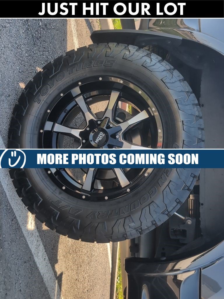 Used 2017 Shadow Black Ford Lariat image 19