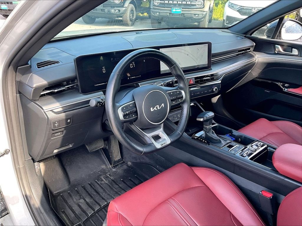 Used 2025 Wolf Gray Kia GT-Line image 8