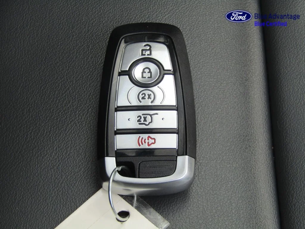 Certified Used 2025 Star White Ford Active image 52