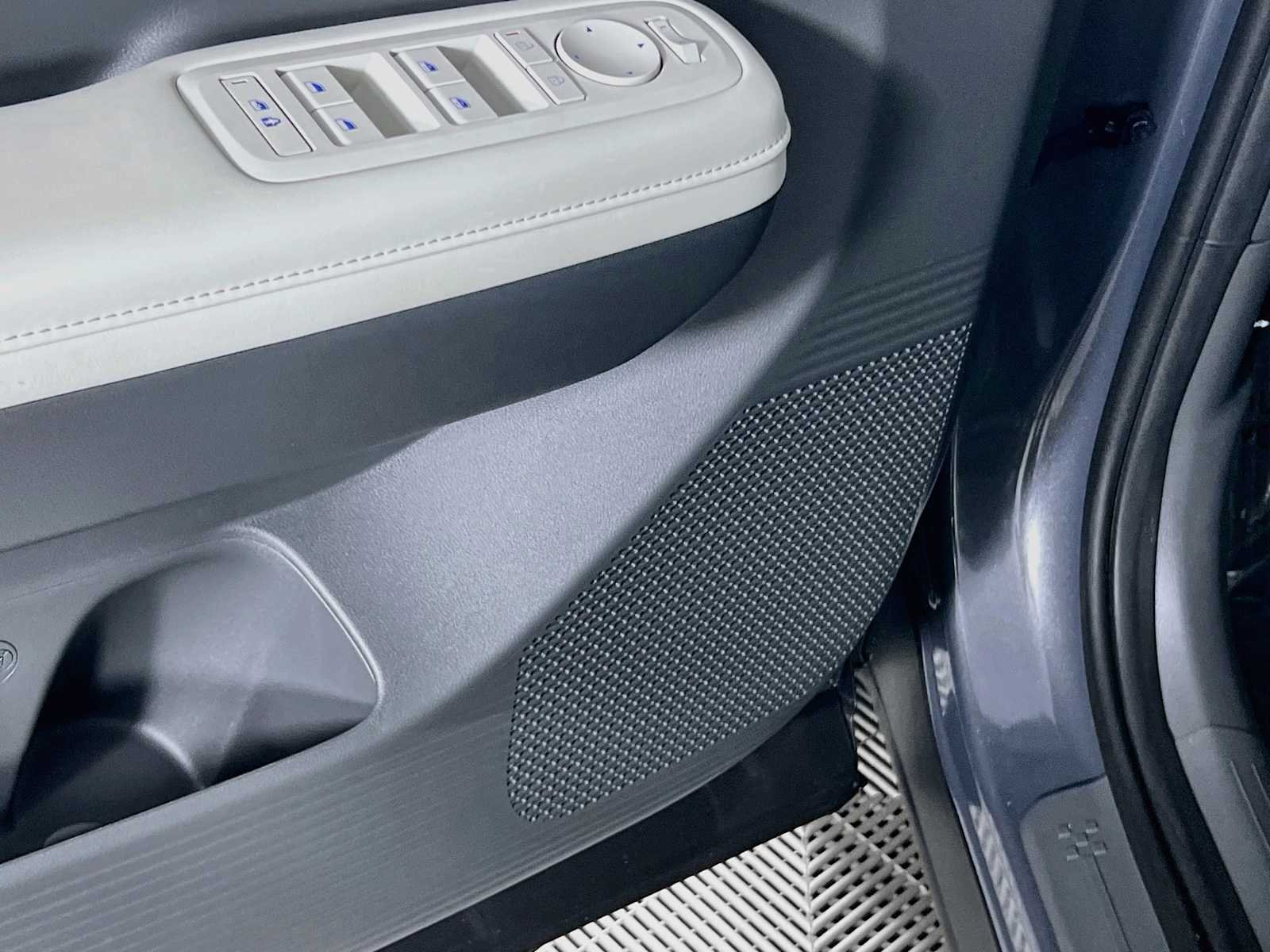 Used 2026 Ecotronic Gray Hyundai SEL image 19