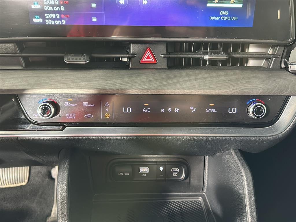 Used 2024 Wolf Gray Kia X-Line image 17