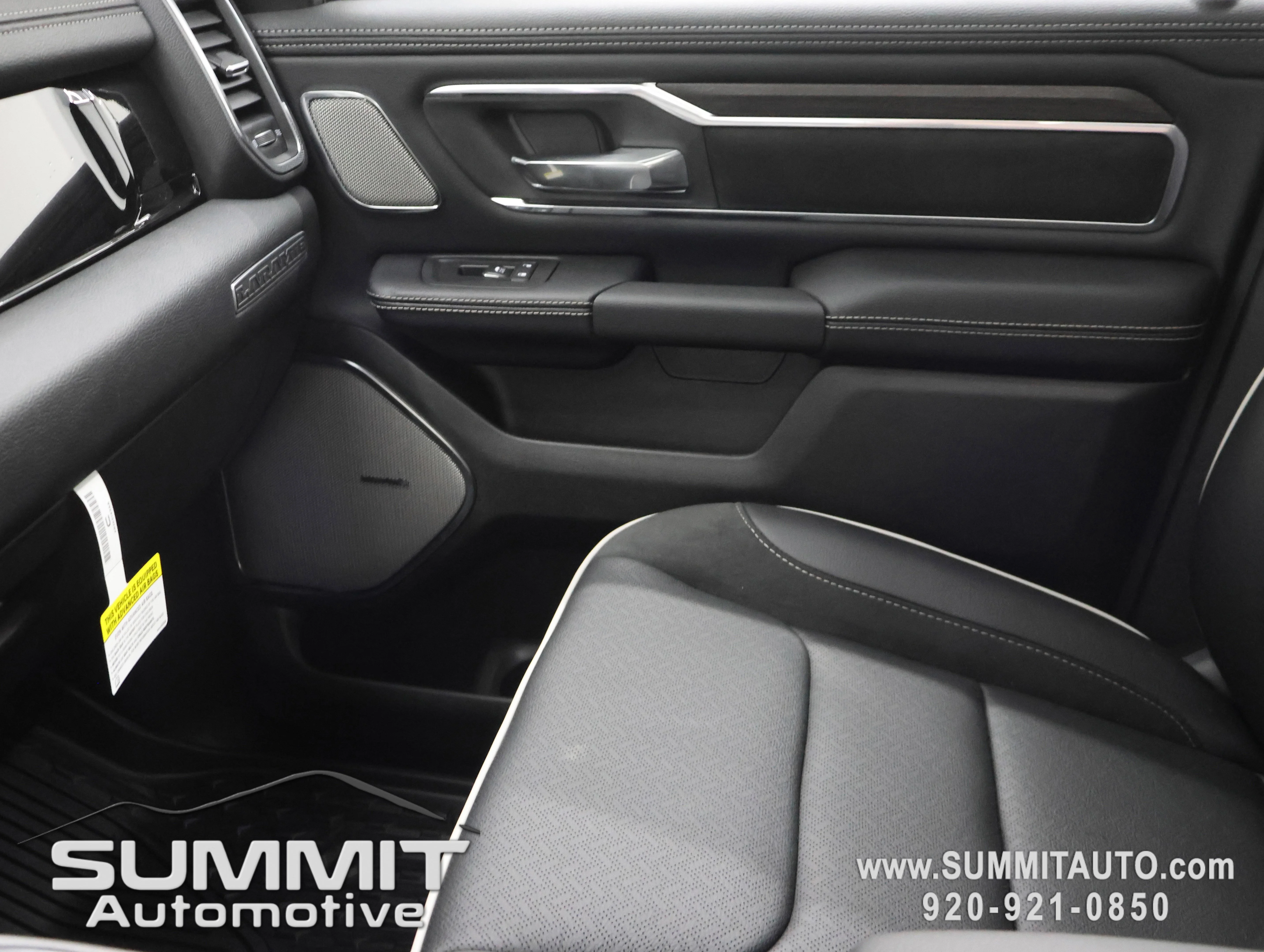 New 2026 Diamond Black Crystal Pearl-Coat Exterior Paint RAM Laramie image 15