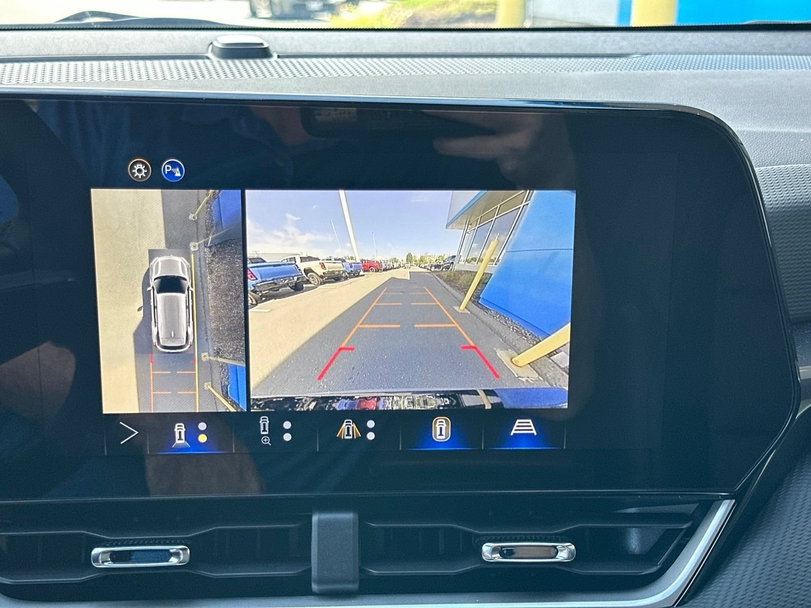 2026 Chevrolet Equinox LT - Photo 20