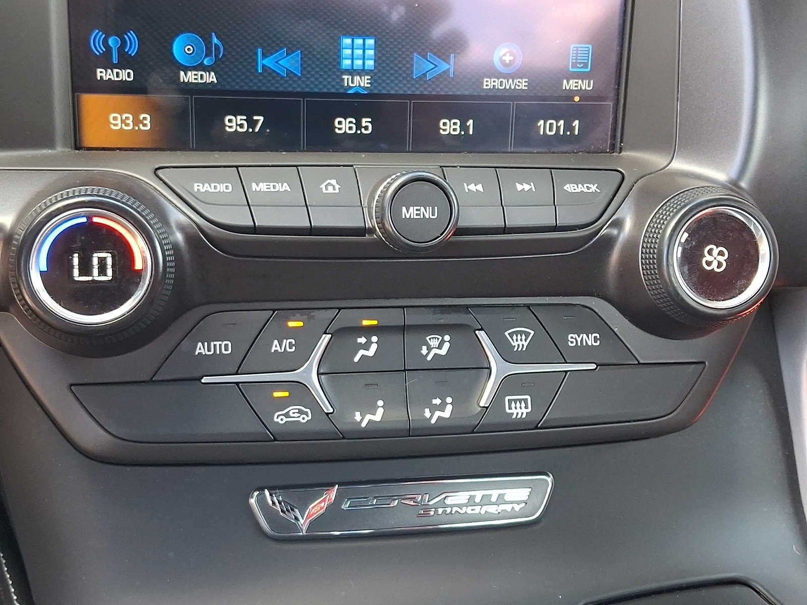 Used 2018 Arctic White Chevrolet 1LT image 14