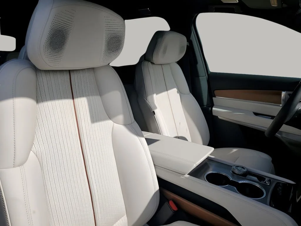 2026 Cadillac VISTIQ Sport - Photo 16