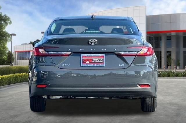 2026 Toyota Camry LE - Photo 6
