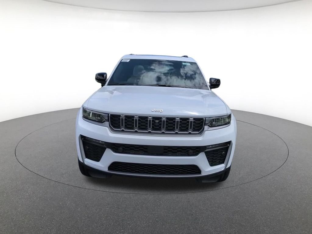 New 2026 Bright White Clear-Coat Exterior Paint Jeep Limited image 13