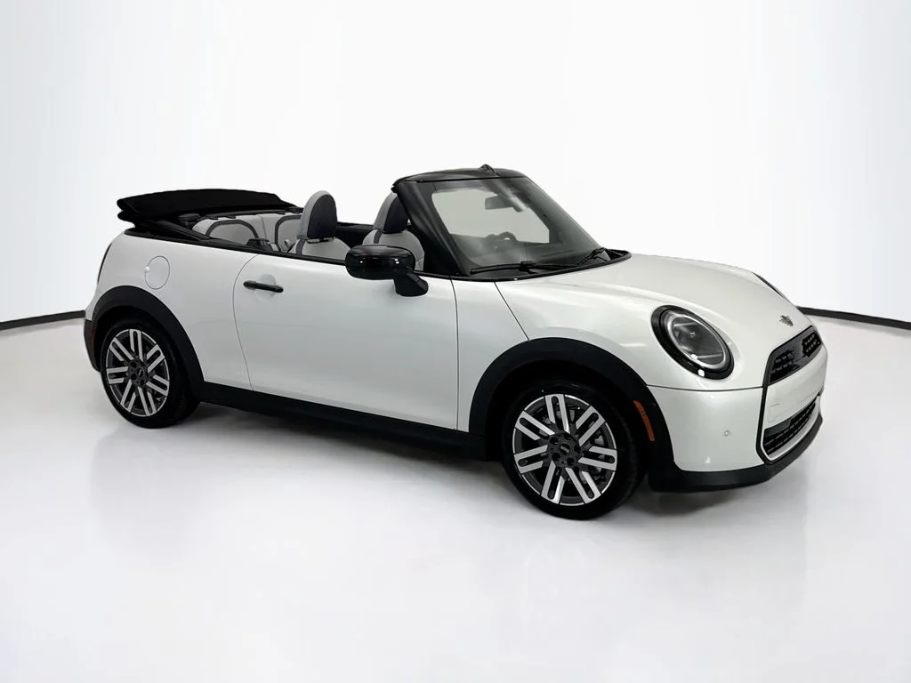 New 2026 Nanuq White Metallic MINI Signature Plus image 3