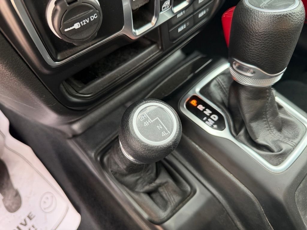 Used 2023 Red Jeep Sport S image 18