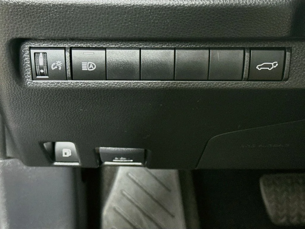 Certified Used 2023 Blueprint Toyota Hybrid XLE image 11
