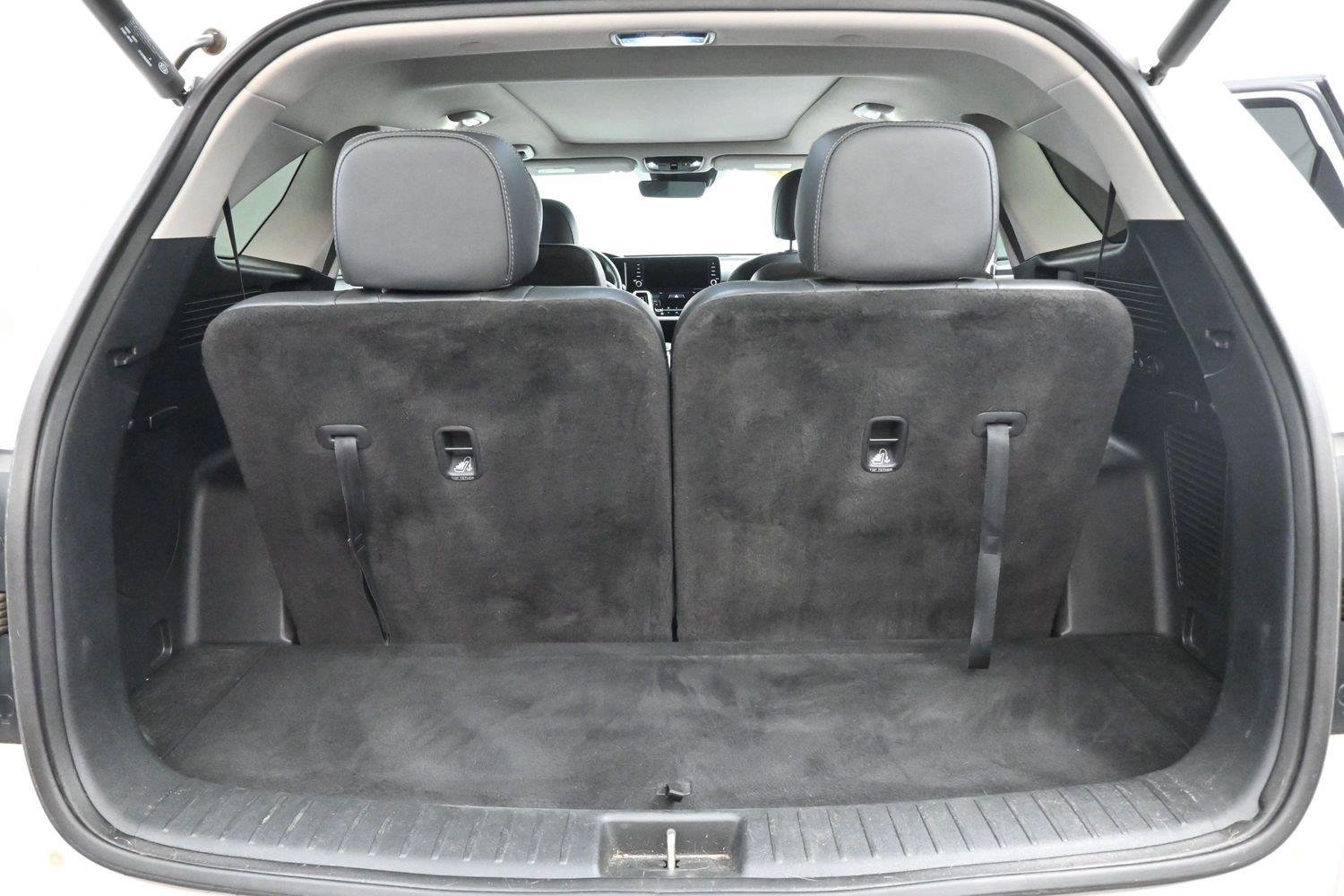 Used 2021 Glacial White Pearl Kia SX image 8