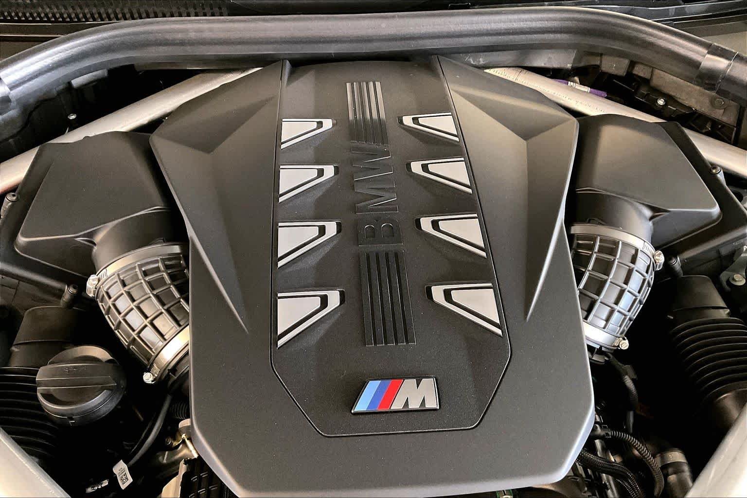 New 2027 Brooklyn Grey Metallic BMW M60i image 17