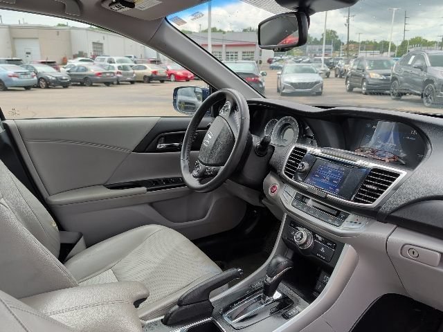Used 2013 Still Night Pearl Honda EX-L image 18