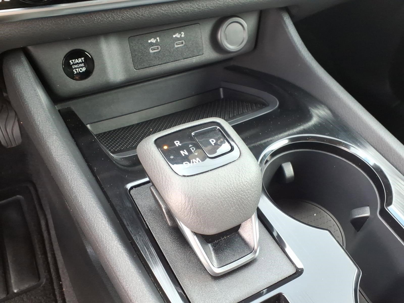 Used 2026 Glacier White Nissan S image 17