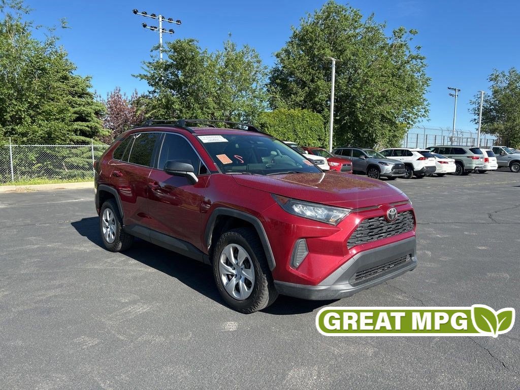 2019 Toyota RAV4 LE AWD's photo