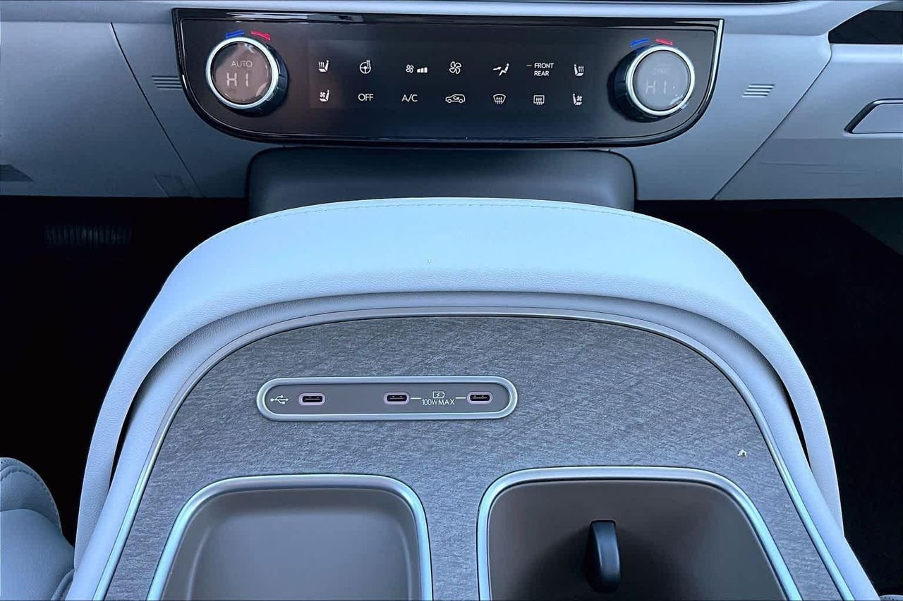 New 2026 Creamy White Pearl Hyundai Limited image 19