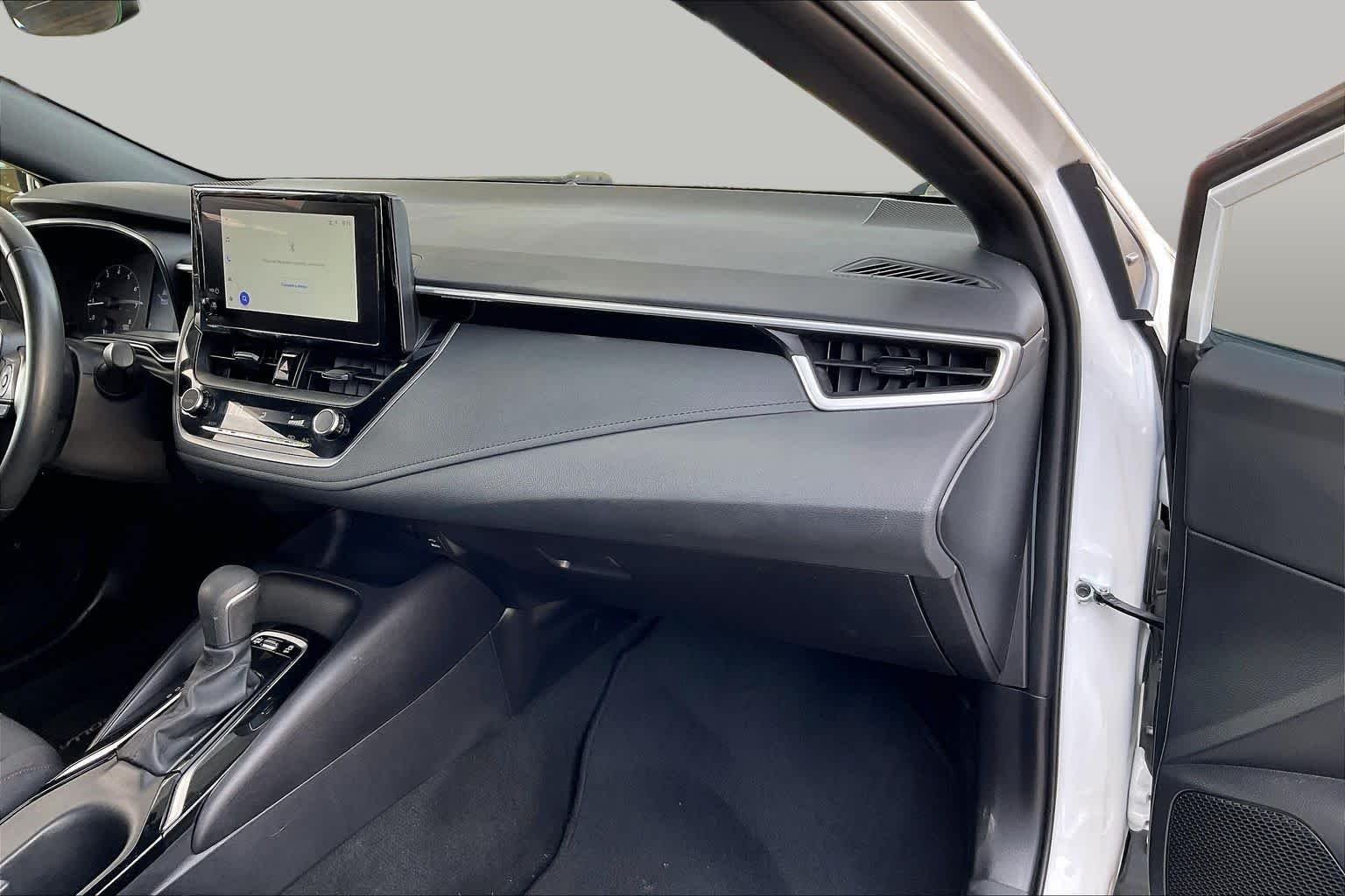 Used 2025 Ice Cap Toyota SE image 17