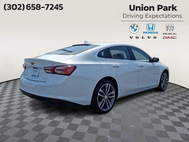 Used 2024 Summit White Chevrolet LT image 4